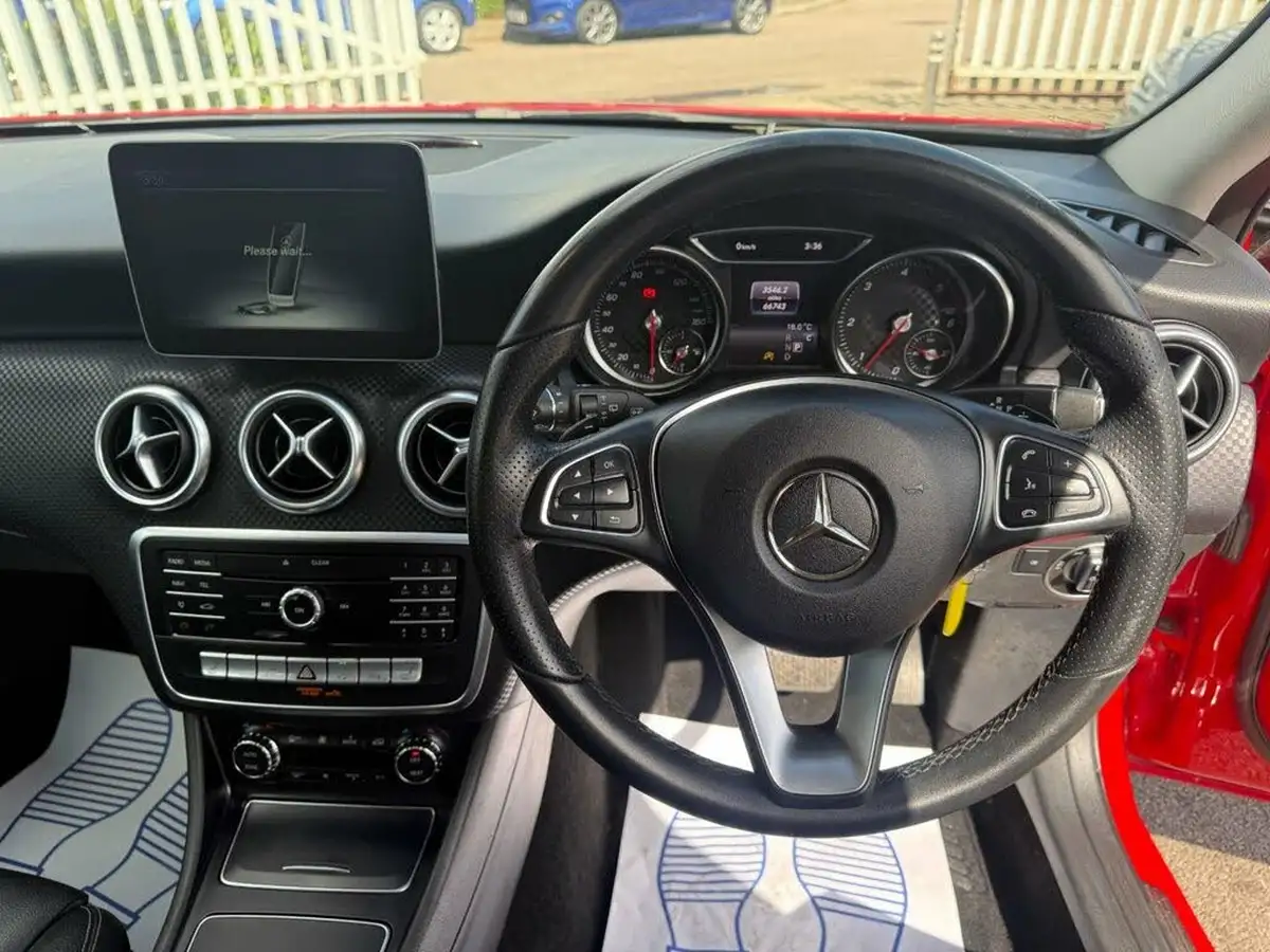 2016-mercedes-benz-a-class-21d-a200d-sport-premiumss-7g-dct-big-7