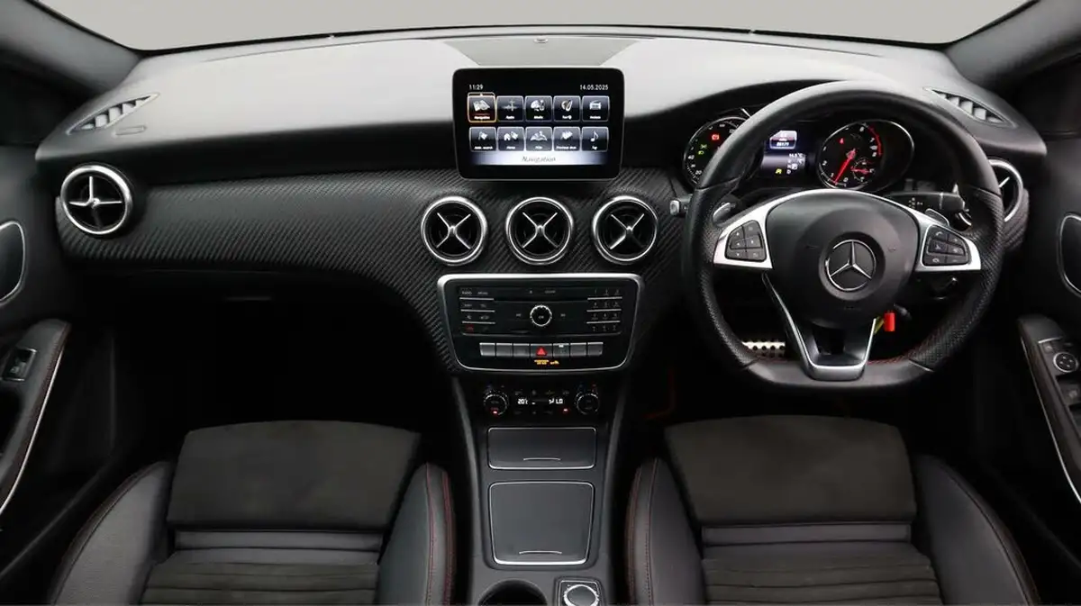 2018-mercedes-benz-a-class-16-a180-amg-line-ss-7g-dct-big-13