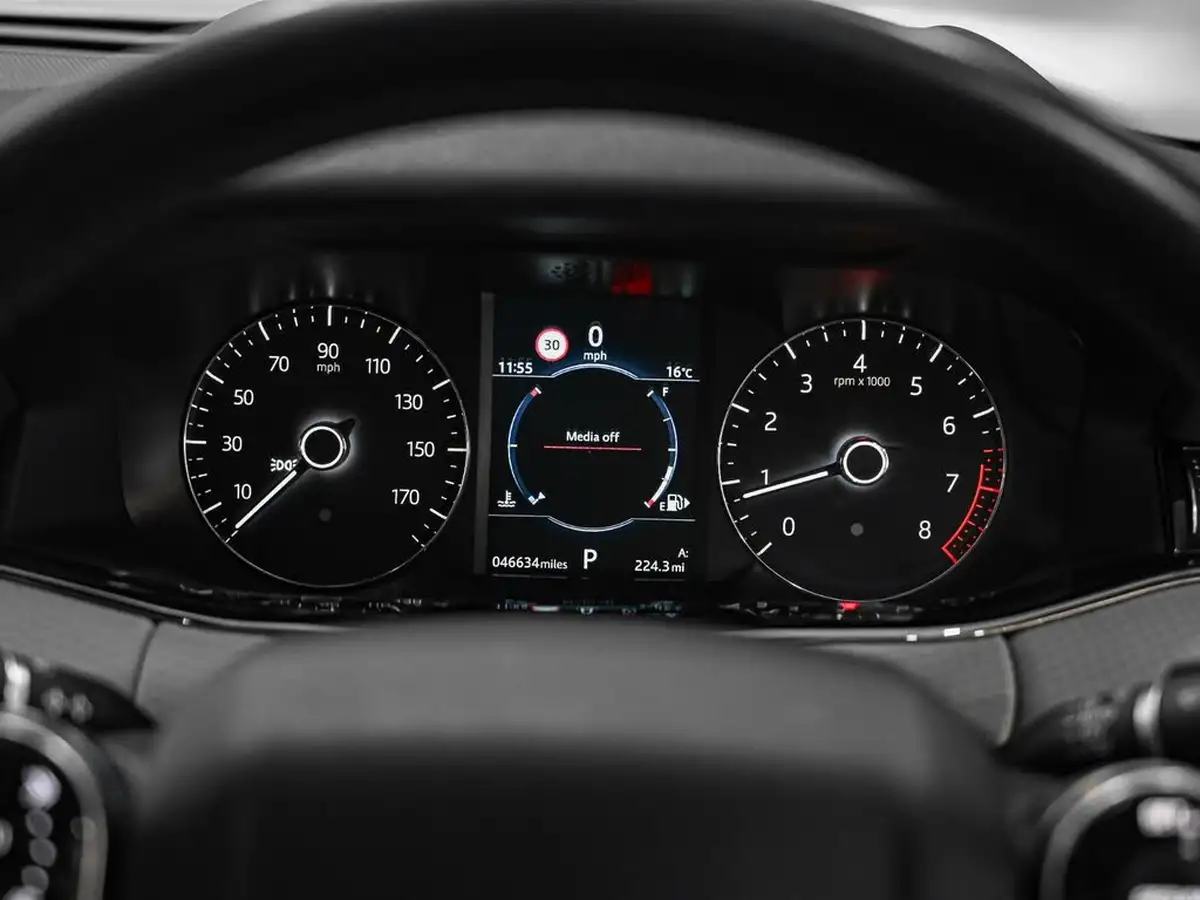 2019-land-rover-range-rover-evoque-20-p200-r-dynamic-s-big-9