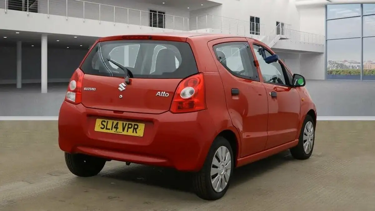 2014-suzuki-alto-10-sz-big-9