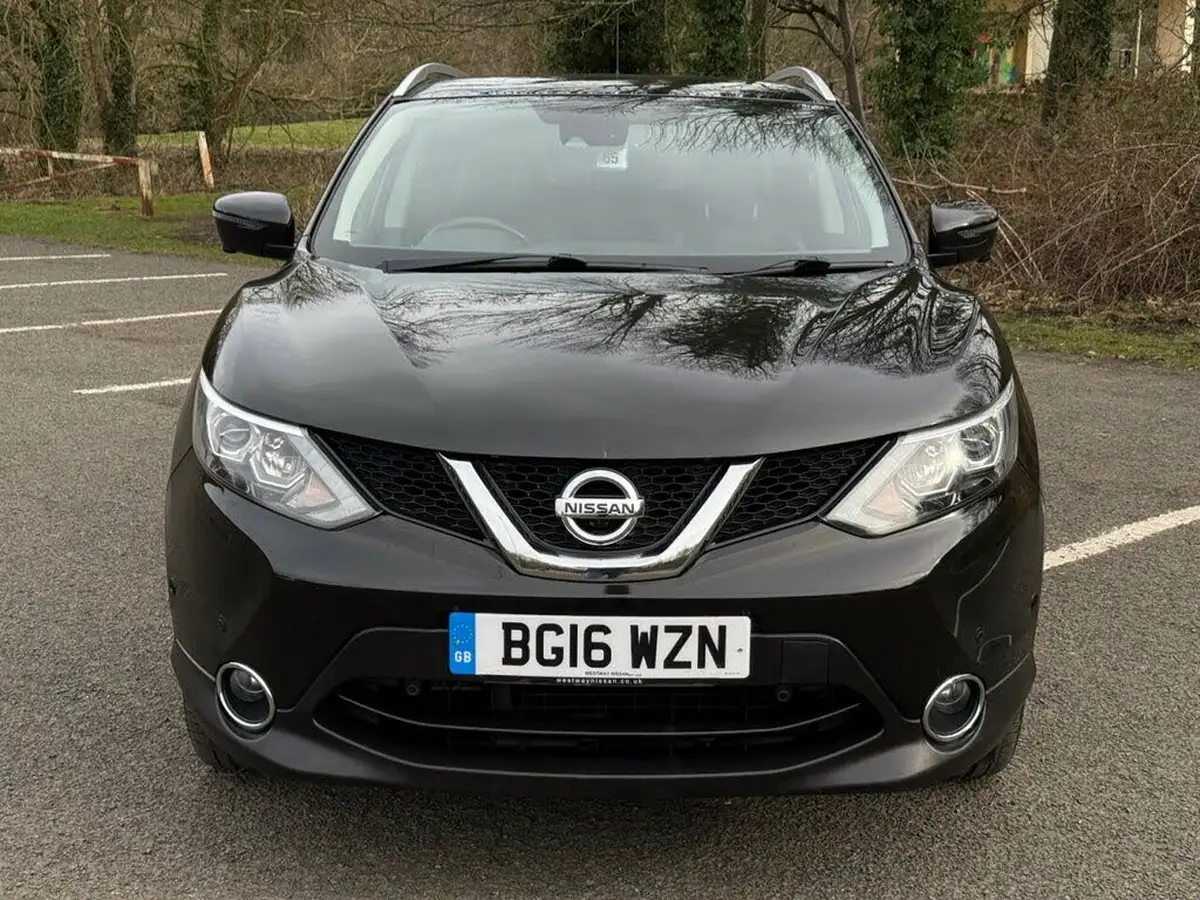 2016-nissan-qashqai-16dci-tekna-big-2