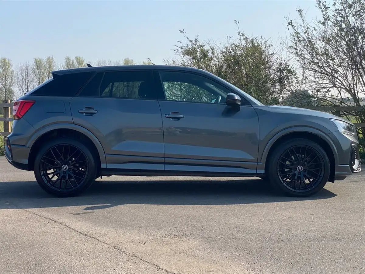 2021-audi-q2-10-30-tfsi-black-edition-big-17