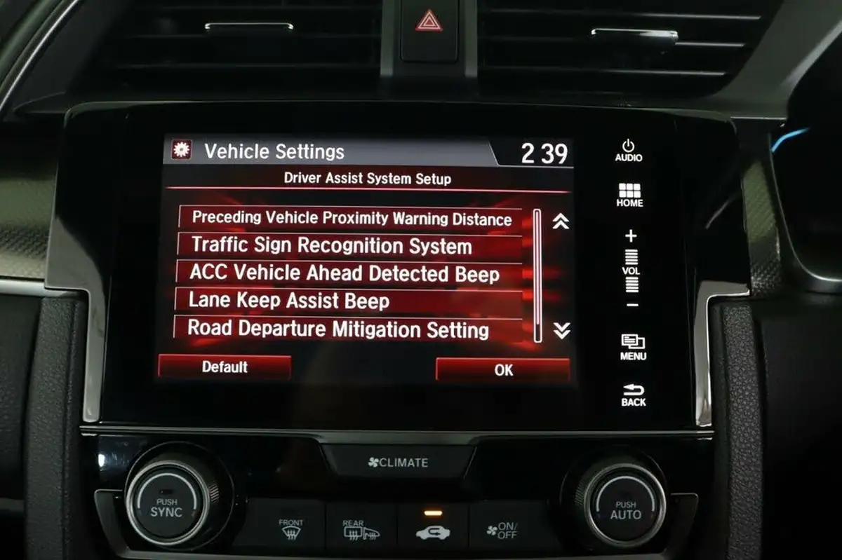 2018-honda-civic-10-vtec-turbo-sr-126ps-hatchback-5d-cvt-big-46