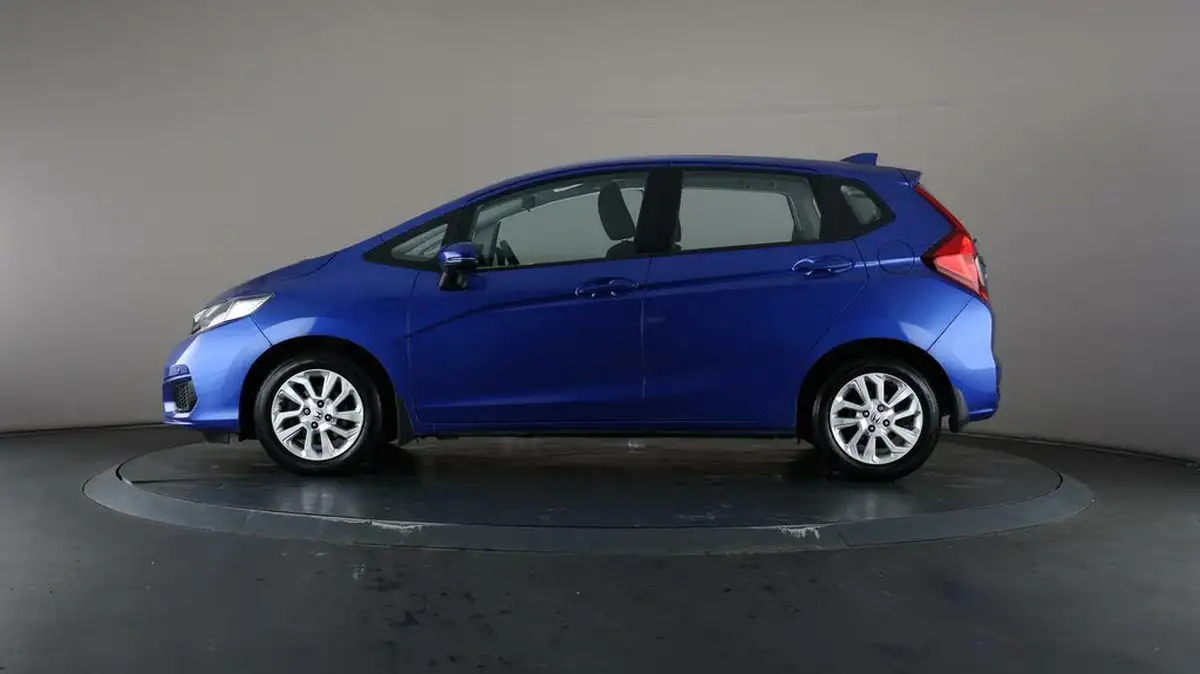 2019-honda-jazz-13-i-vtec-se-big-34
