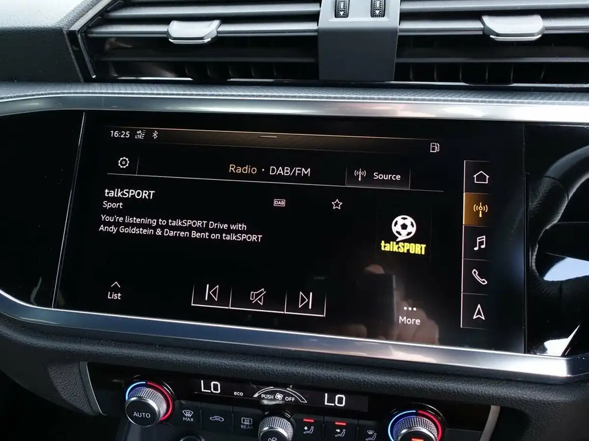 2019-audi-q3-20-45-tfsi-s-line-station-wagon-big-20