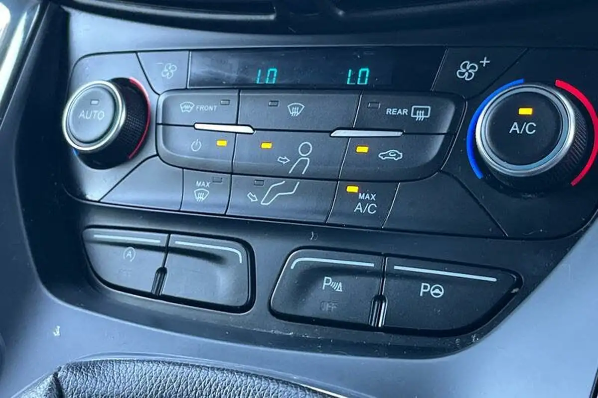2018-ford-kuga-20tdci-st-line-150ps-big-28