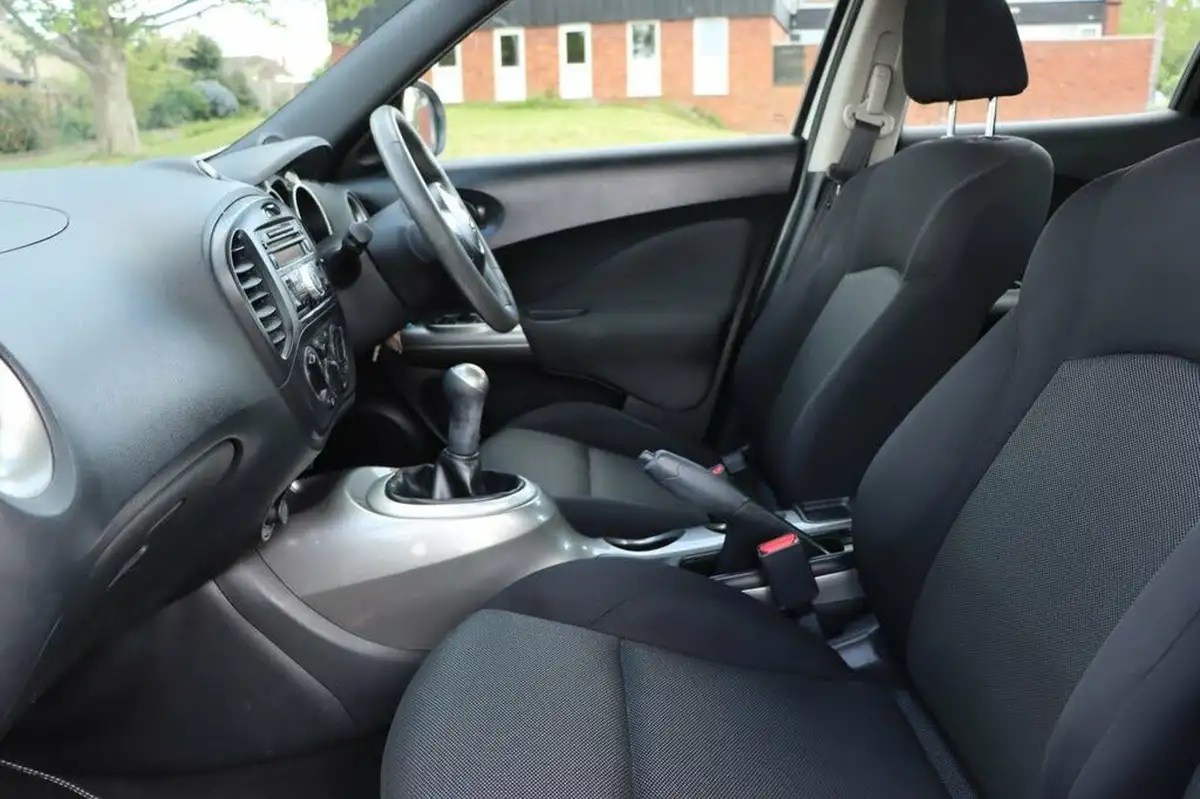 2013-nissan-juke-16-visia-16v-big-18