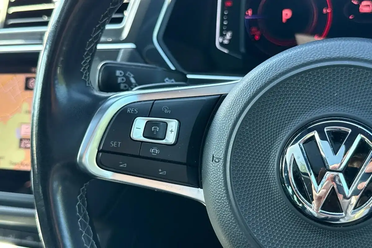 2019-volkswagen-tiguan-20tdi-r-line-tech-150ps-dsg-big-15