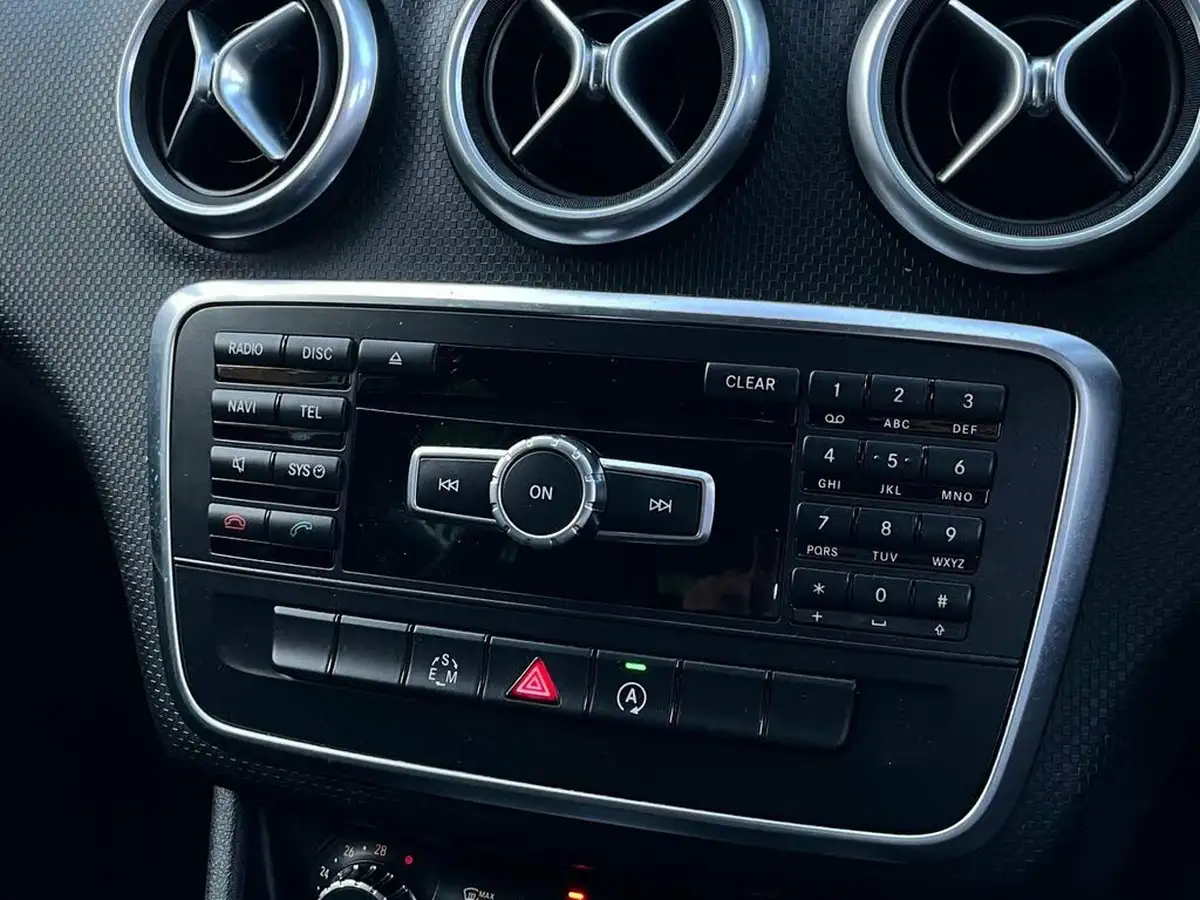 2015-mercedes-benz-a-class-15-cdi-a180-sport-109ps-7g-dct-big-10