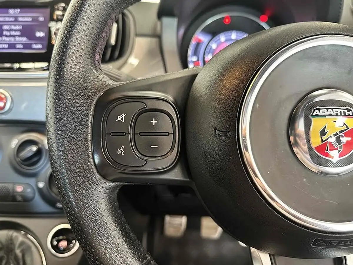 2017-abarth-595-14-tjet-big-25
