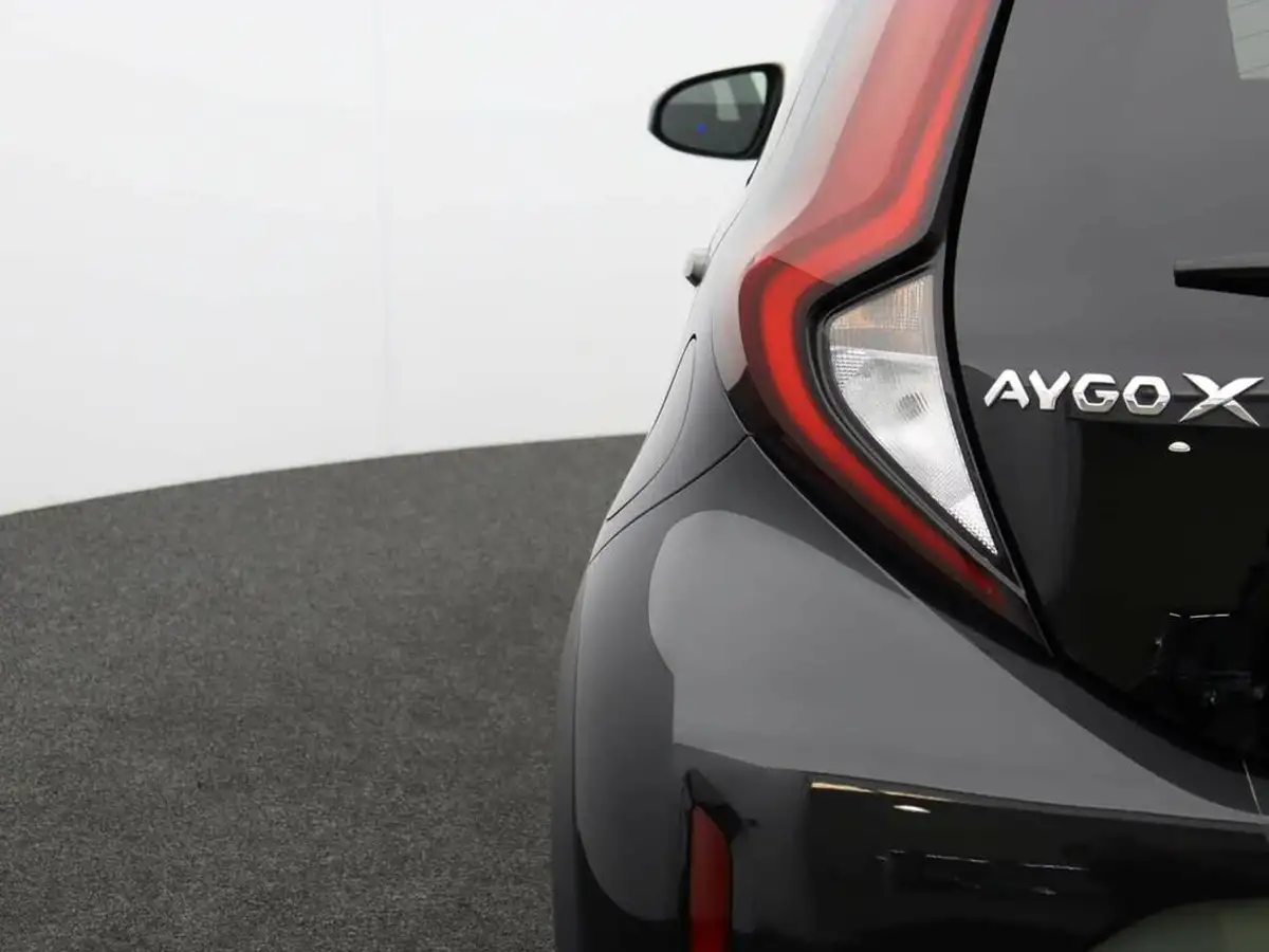 2023-toyota-aygo-x-10-vvt-i-edge-big-49