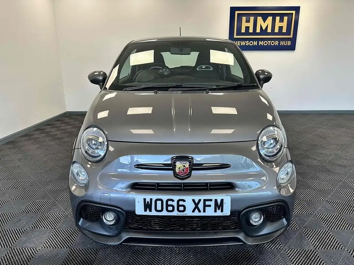 2017-abarth-595-14-tjet-big-1