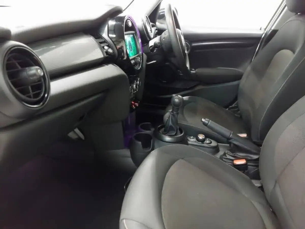 2019-mini-cooper-15-cooper-classic-ss-hatchback-5d-big-4