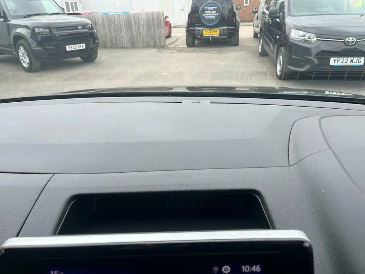 2022-toyota-proace-city-15d-active-big-34
