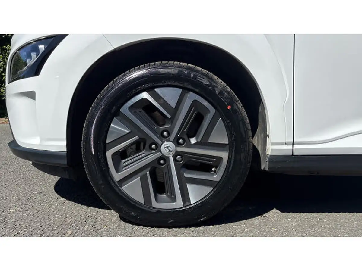 2022-hyundai-kona-e-premium-204ps-64kwh-7kw-obc-big-6