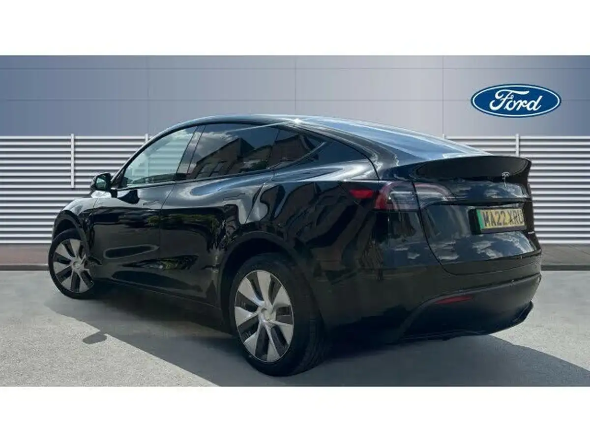 2022-tesla-model-y-e-long-range-big-1