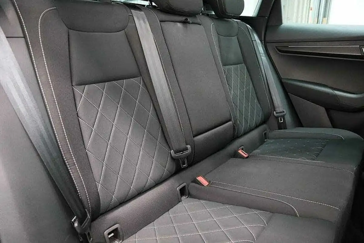 2024-skoda-karoq-15-tsi-sportline-big-8