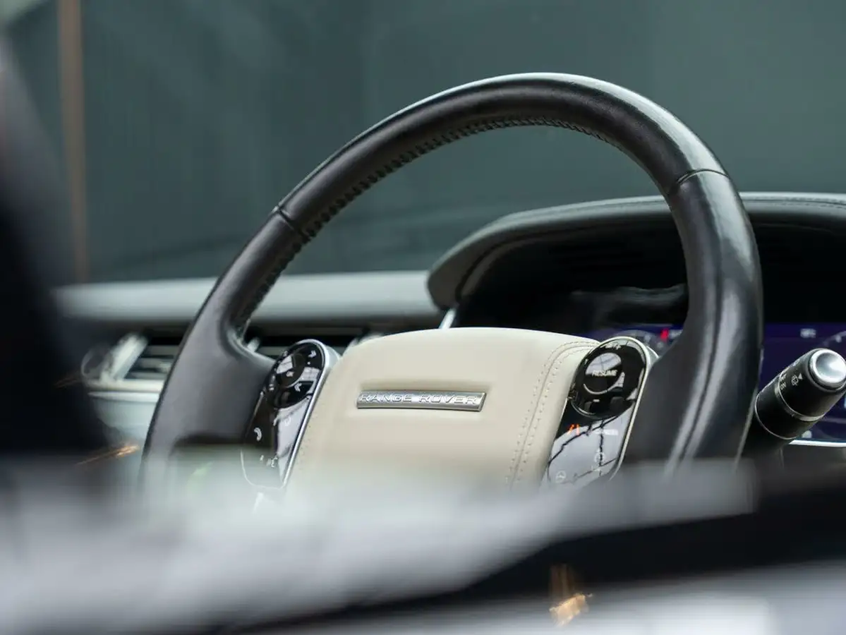 2021-land-rover-range-rover-30-d300-westminster-big-38