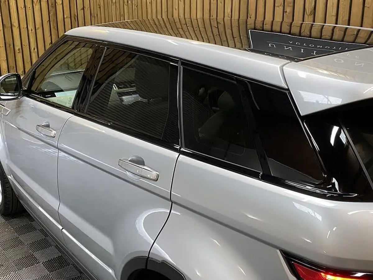 2018-land-rover-range-rover-evoque-20-si4-autobiography-hatchback-5d-big-49