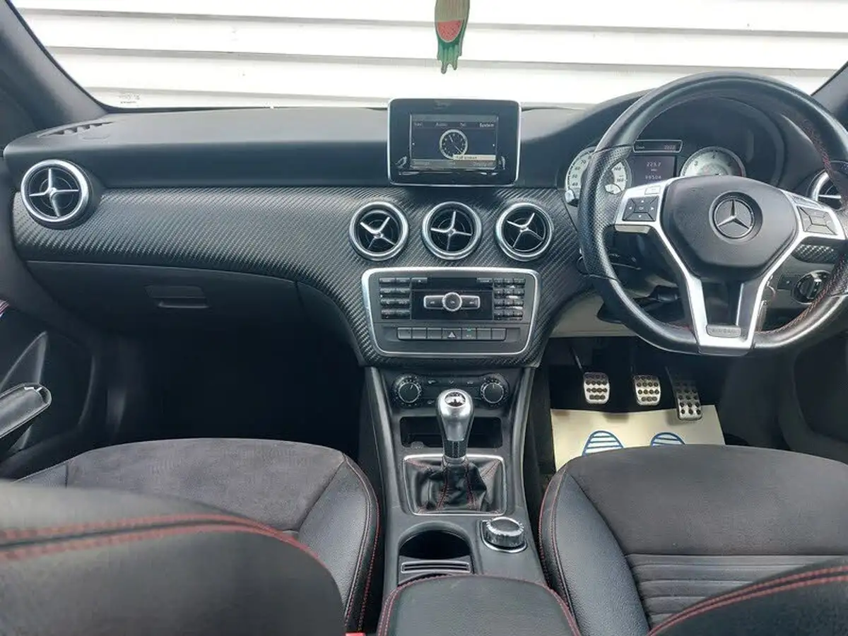 2013-mercedes-benz-a-class-15-cdi-a180-amg-sport-109ps-blueefficiency-big-10