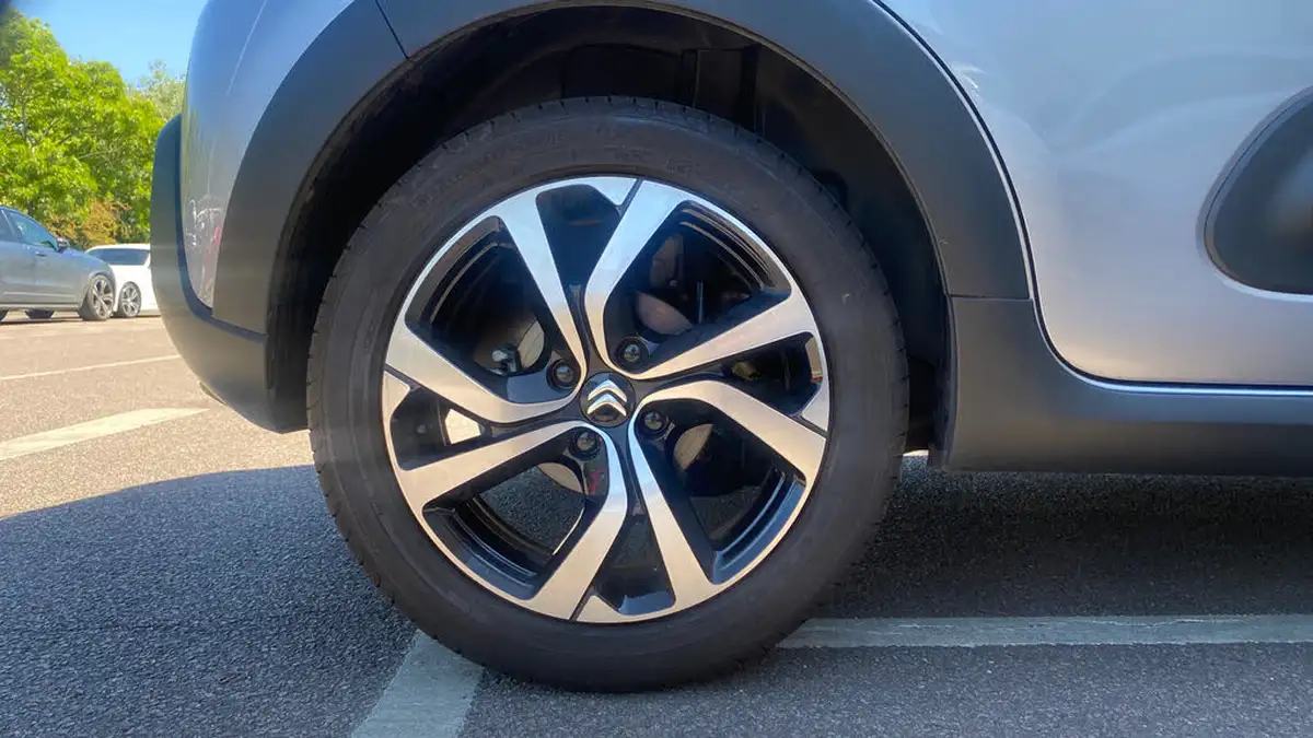 2023-citroen-c3-12-puretech-shine-plus-110ps-ss-eat6-big-15