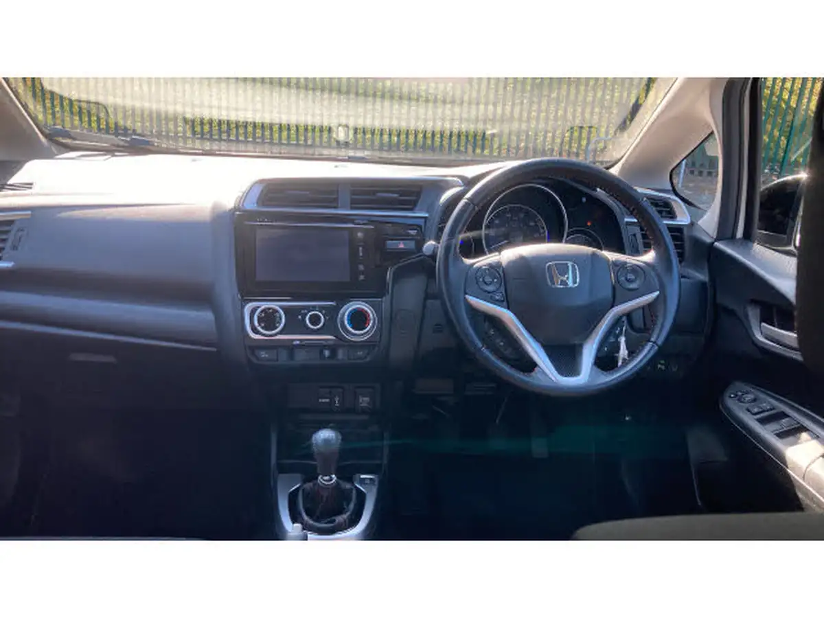 2018-honda-jazz-15-i-vtec-sport-navi-big-3