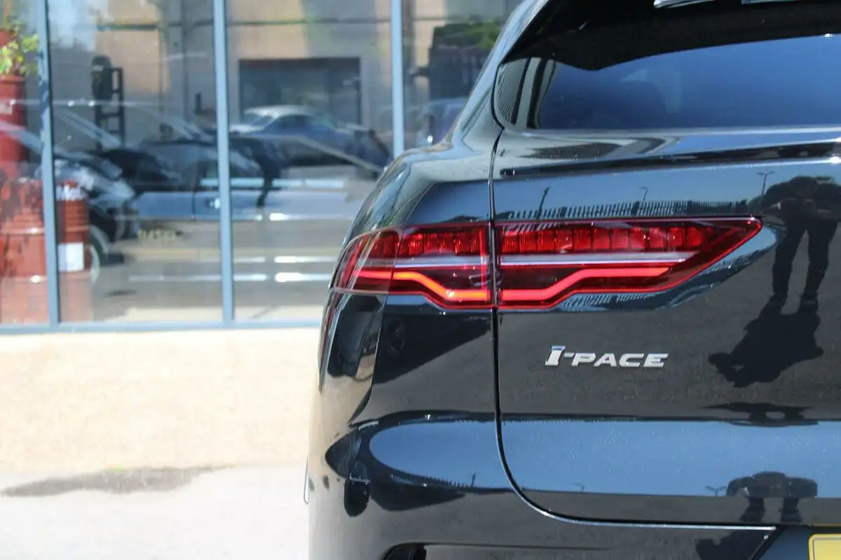 2019-jaguar-i-pace-ev400-hse-big-31
