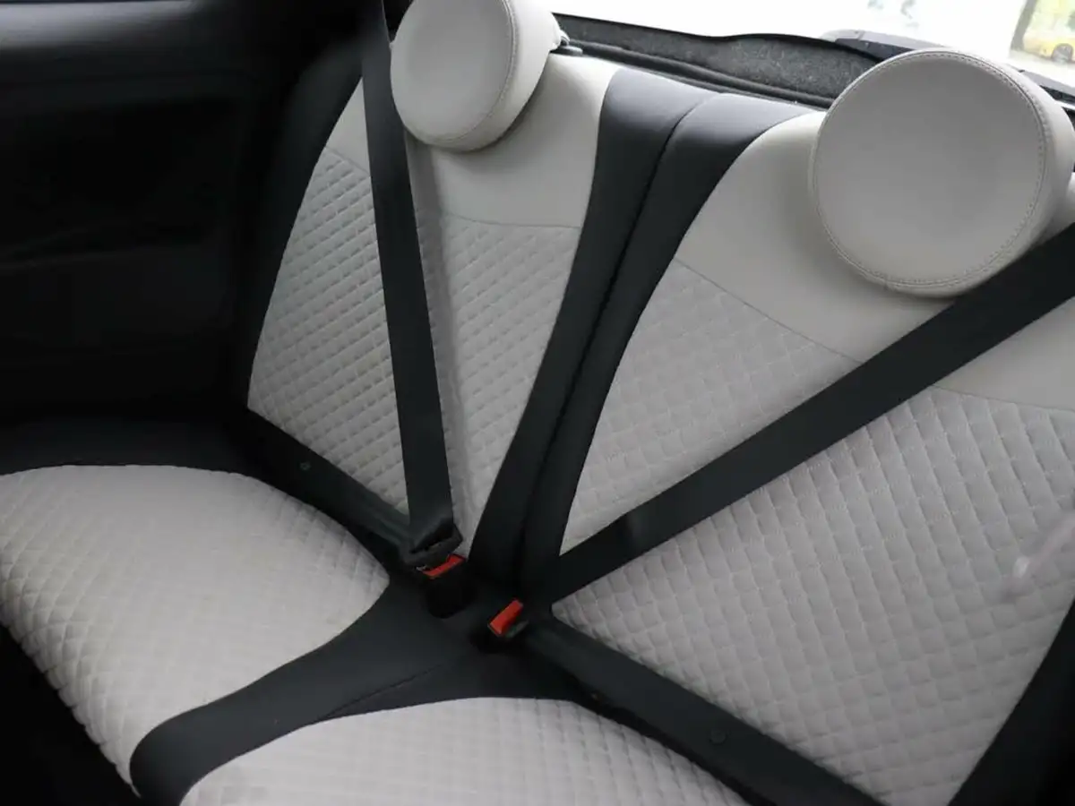 2021-fiat-500-10-dolcevita-big-12