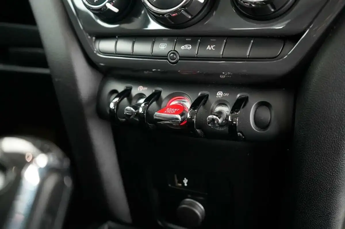 2022-mini-countryman-15-cooper-classic-auto-big-28
