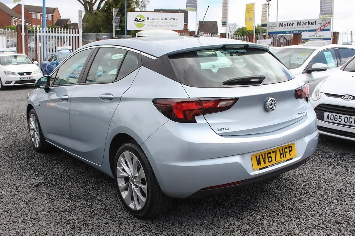 2017-vauxhall-astra-14i-16v-turbo-energy-big-7