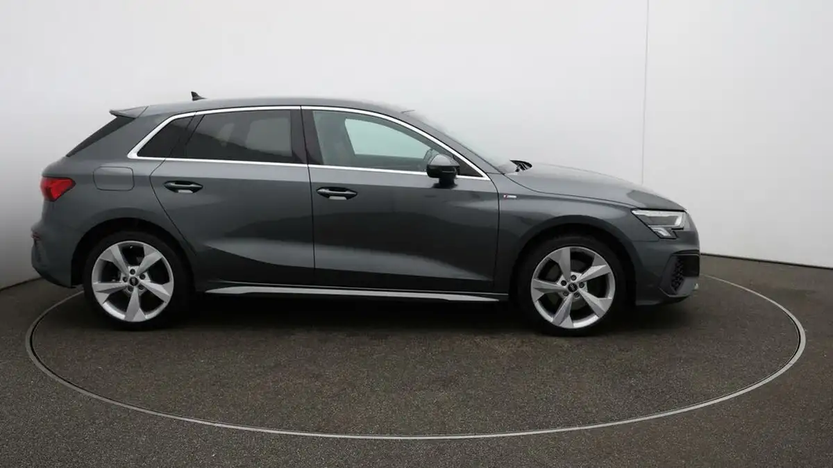 2021-audi-a3-14-40-tfsi-e-s-line-big-48