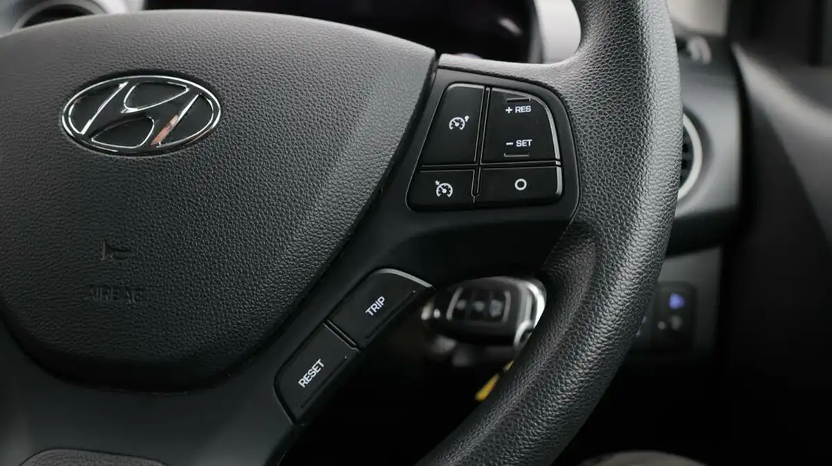 2017-hyundai-i10-12-se-big-25