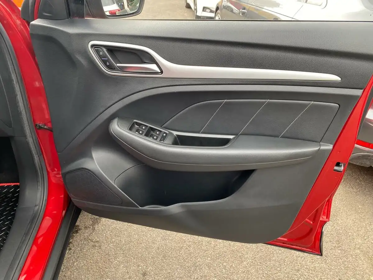 2020-mg-zs-suv-e-exclusive-ev-big-15
