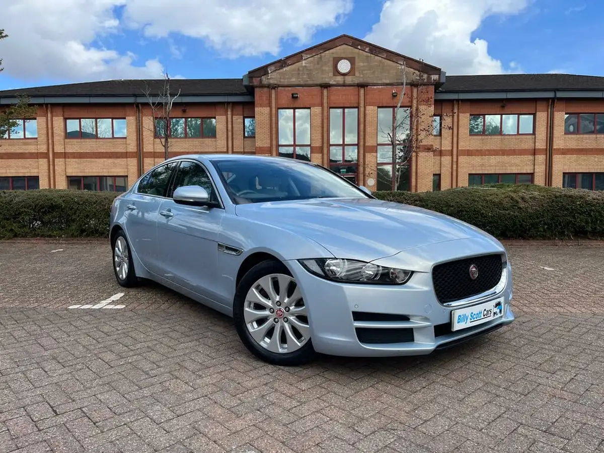 2016-jaguar-xe-20d-prestige-163ps-big-0