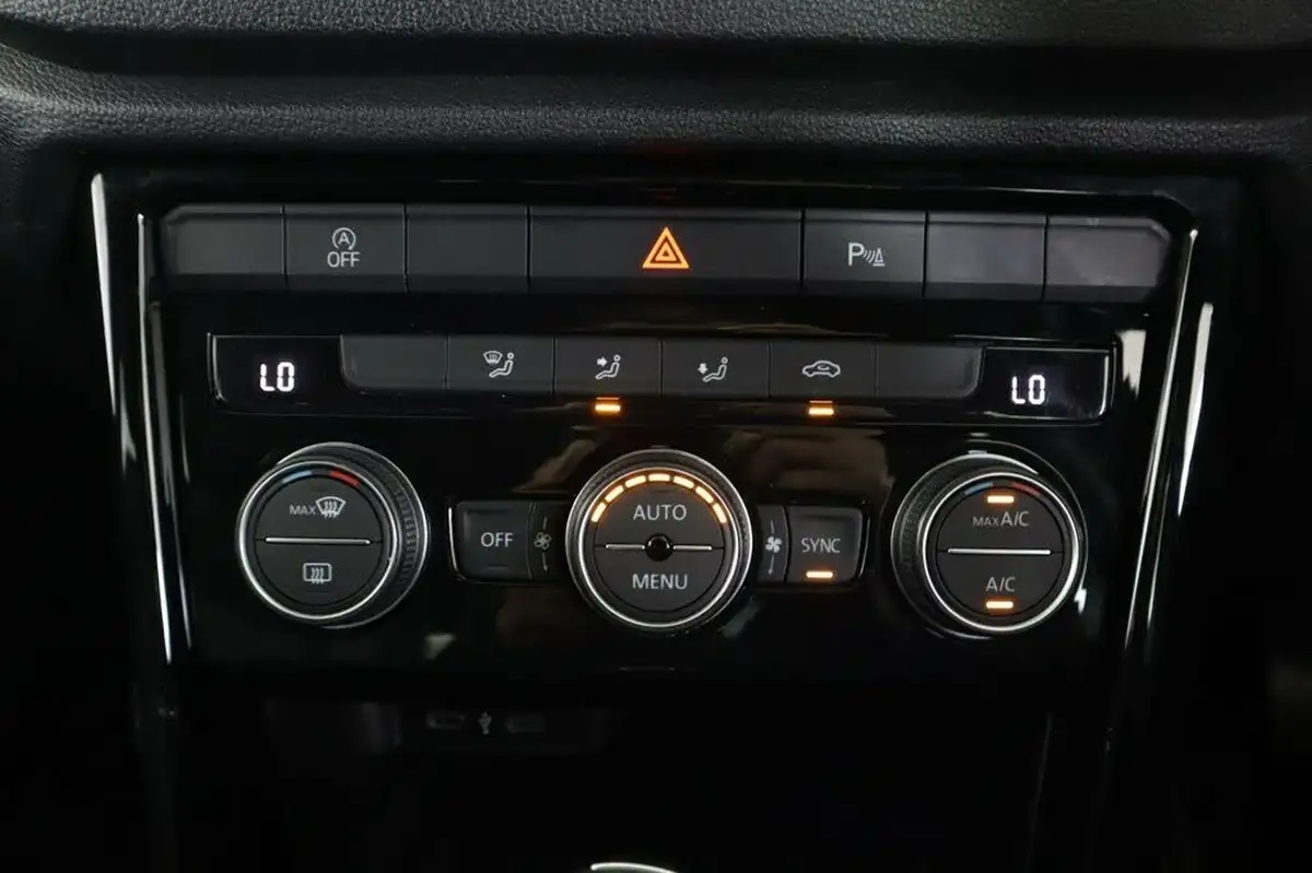 2020-volkswagen-t-roc-15-tsi-black-edition-dsg-big-23