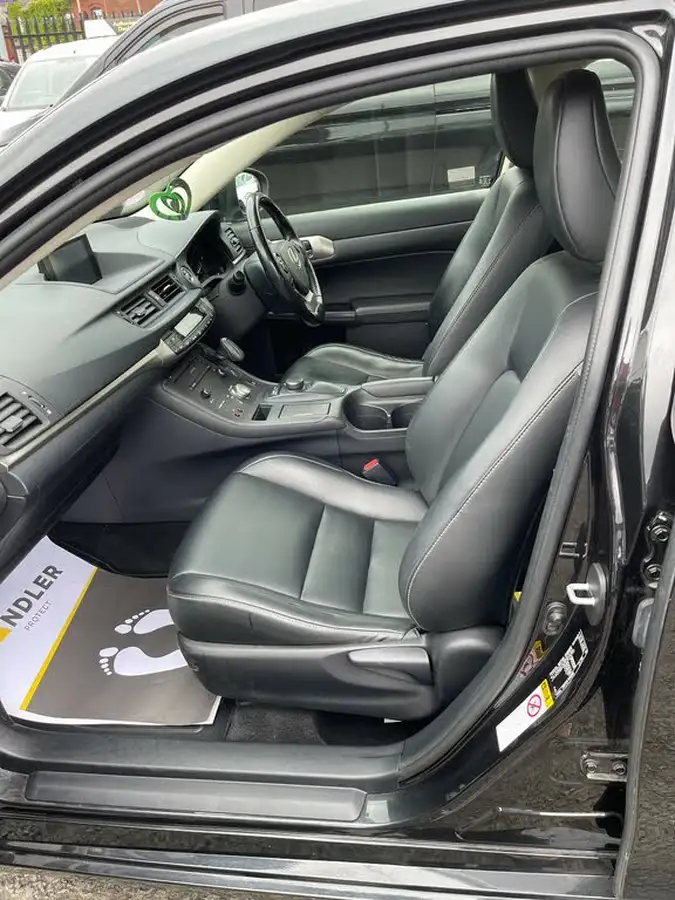 2017-lexus-ct-200h-18-executive-edition-big-36