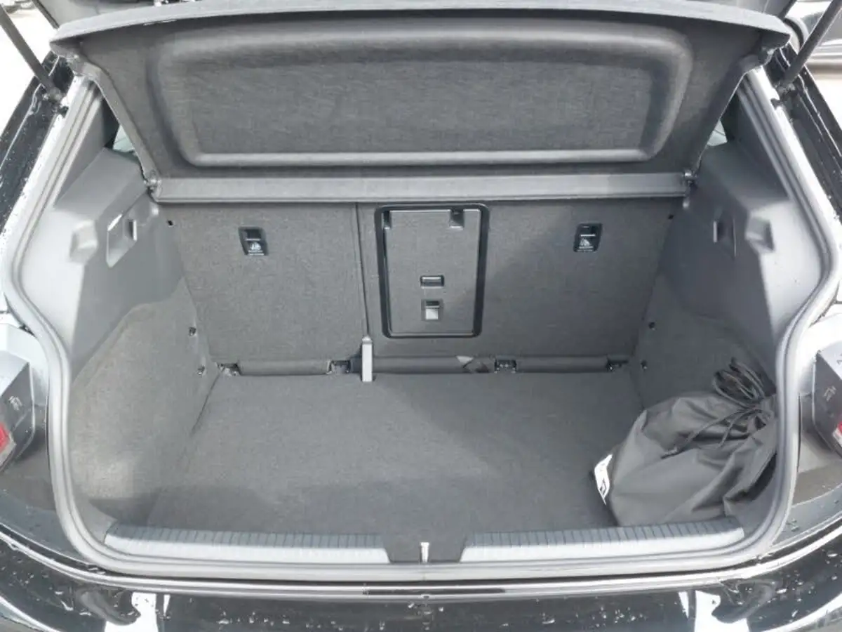 2024-volkswagen-id3-e-pro-match-59kwh-big-7