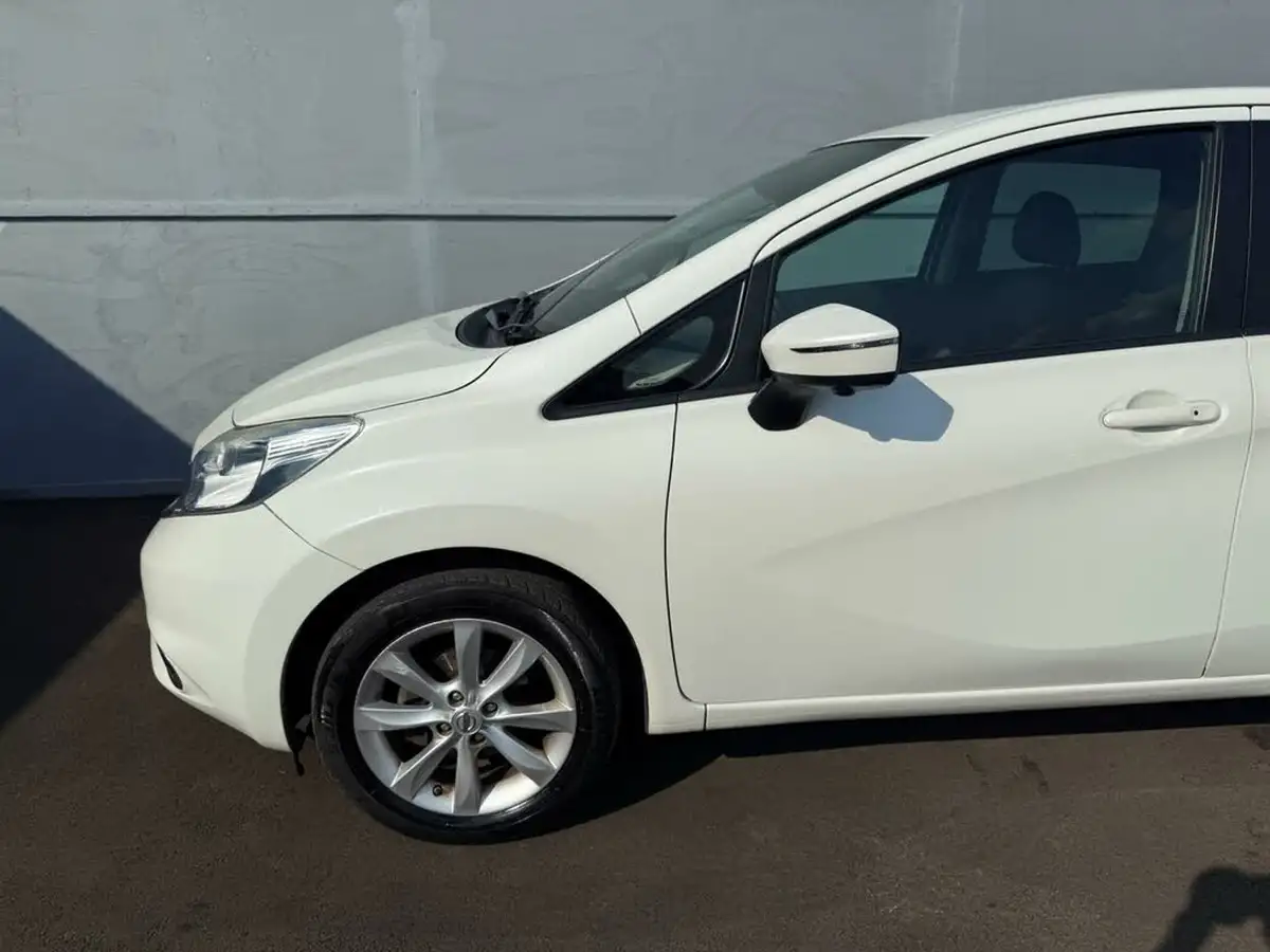 2014-nissan-note-12-tekna-cvt-big-29