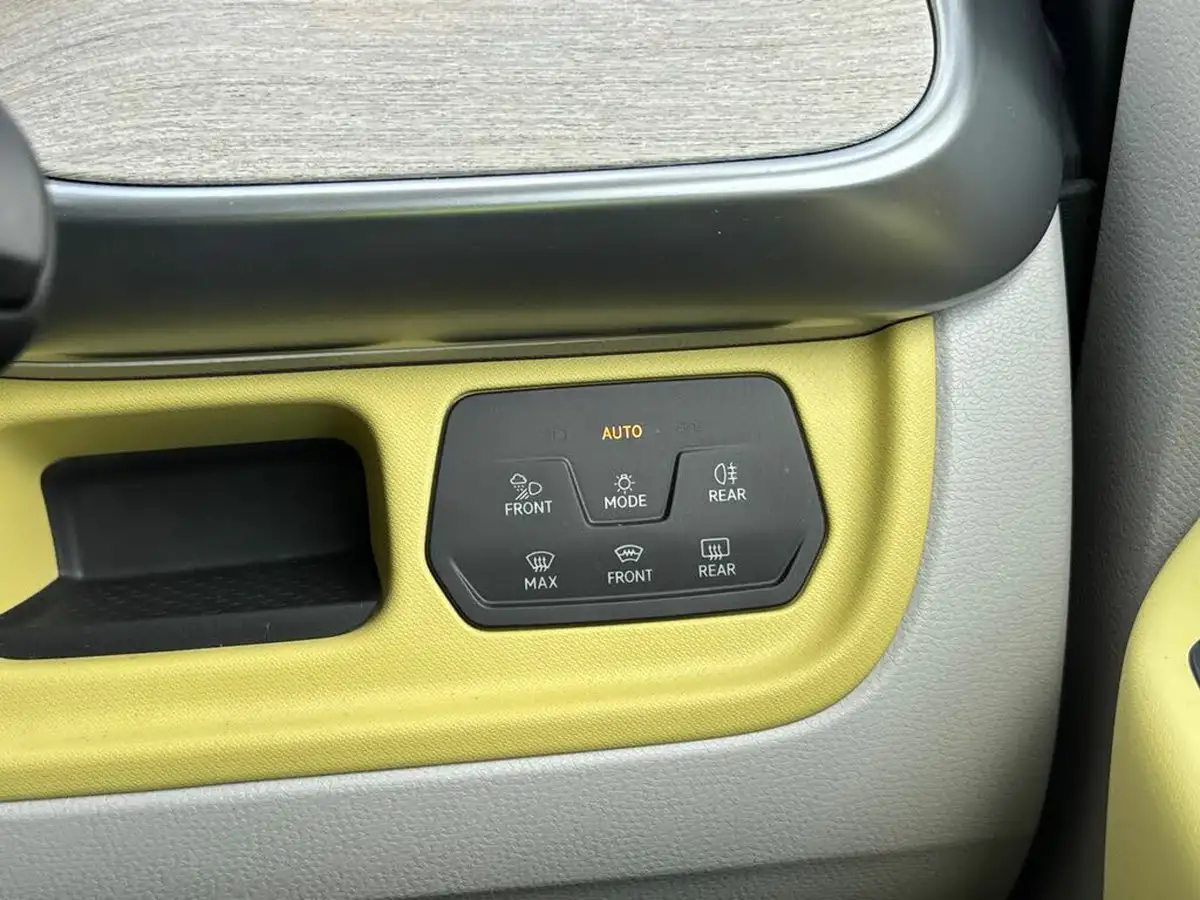 2024-volkswagen-idbuzz-e-style-standard-big-33