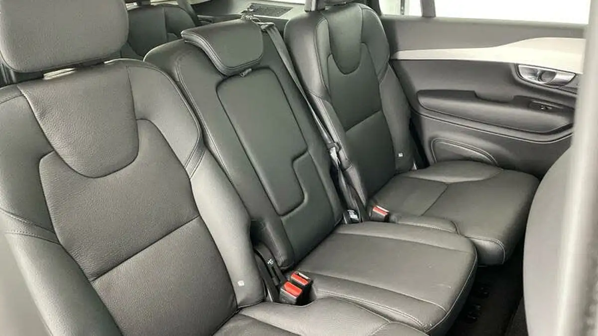 2024-volvo-xc90-20-b5-core-big-15
