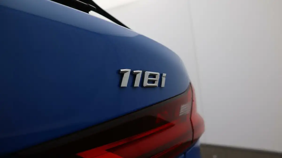 2022-bmw-1-series-15-118i-m-sport-lcp-big-22