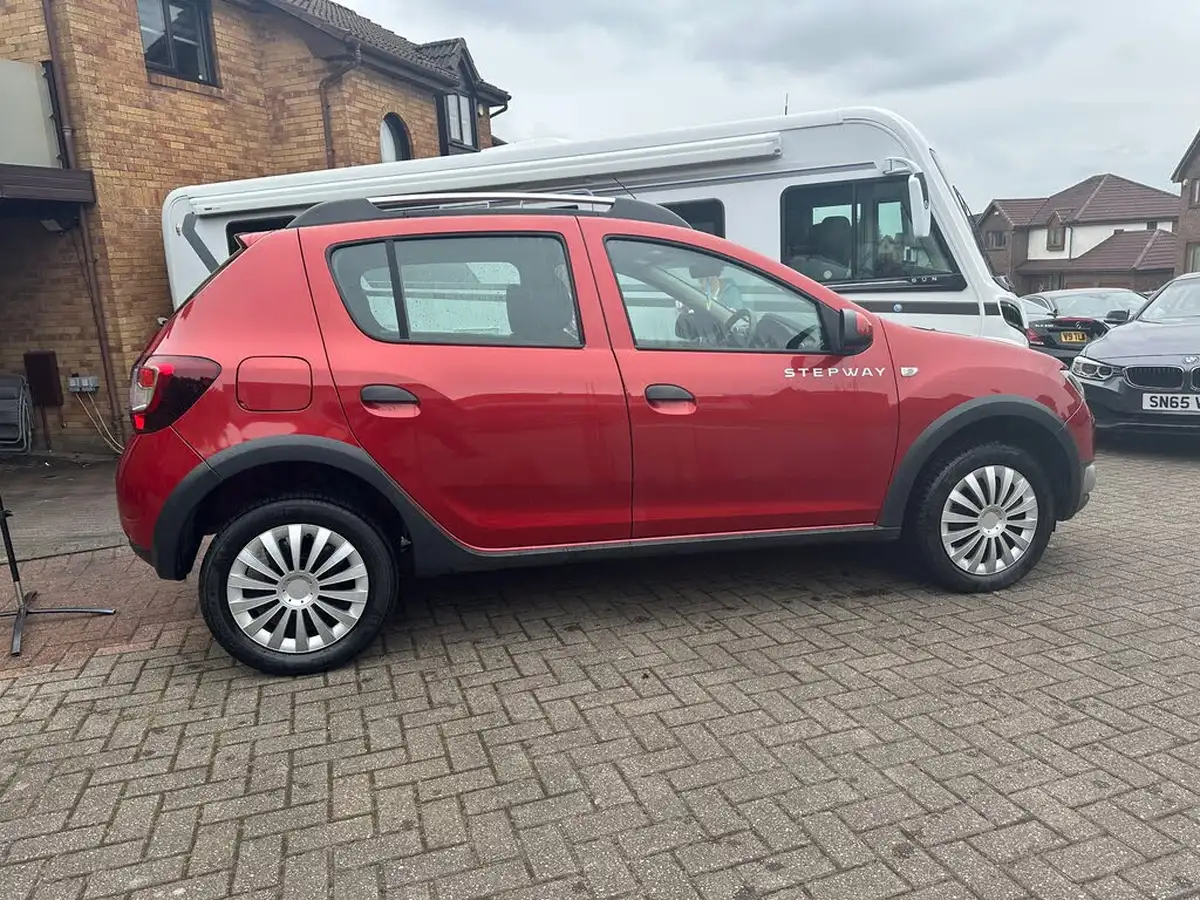 2013-dacia-sandero-stepway-09-ambiance-big-22
