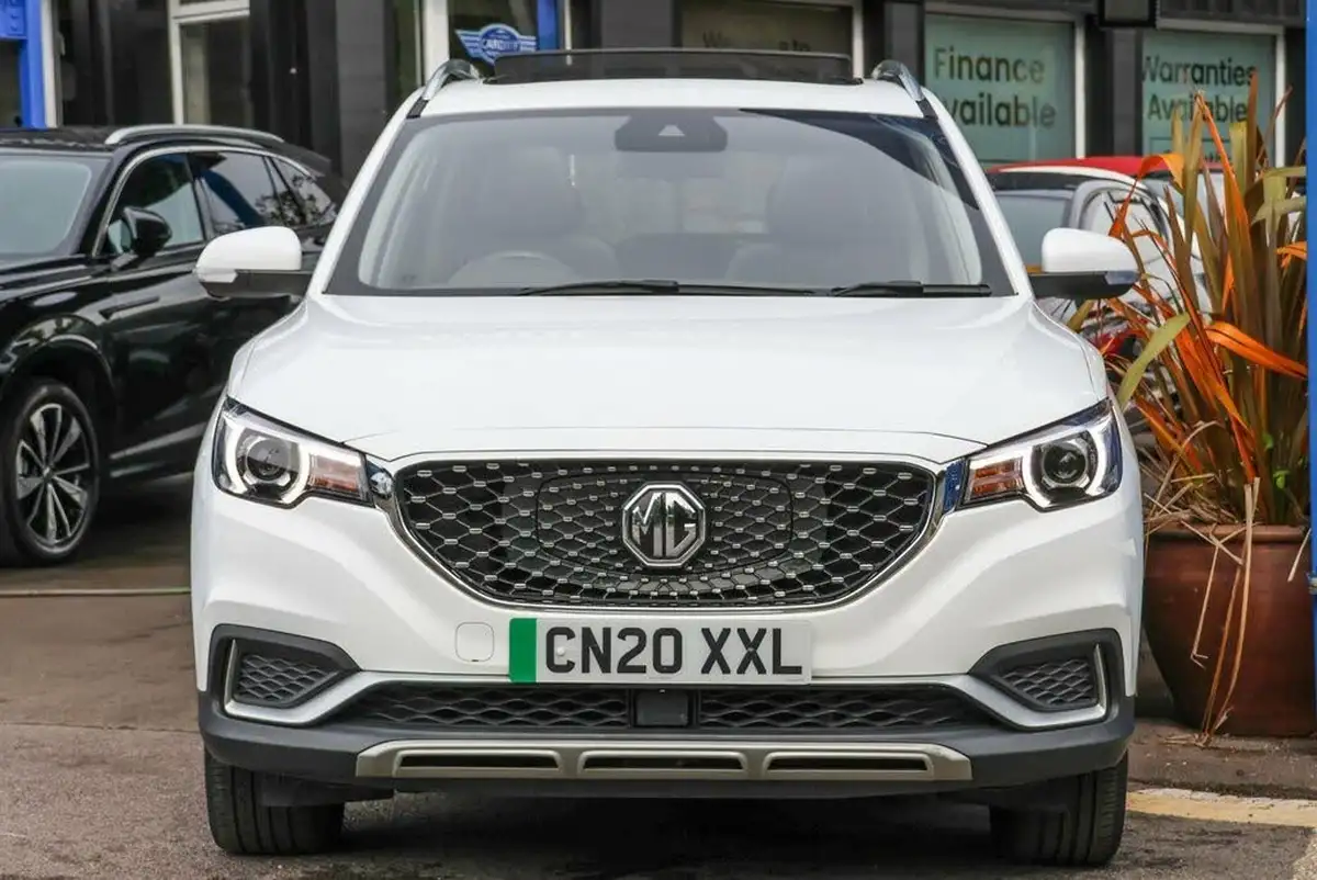 2020-mg-zs-suv-e-exclusive-ev-big-2