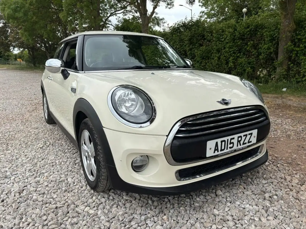 2015-mini-cooper-12-one-ss-3d-big-0