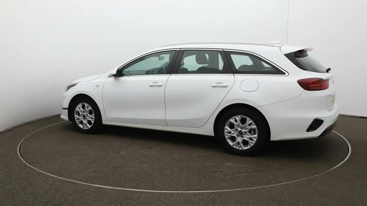 2023-kia-ceed-15-t-gdi-2-158bhp-sportswagon-big-44
