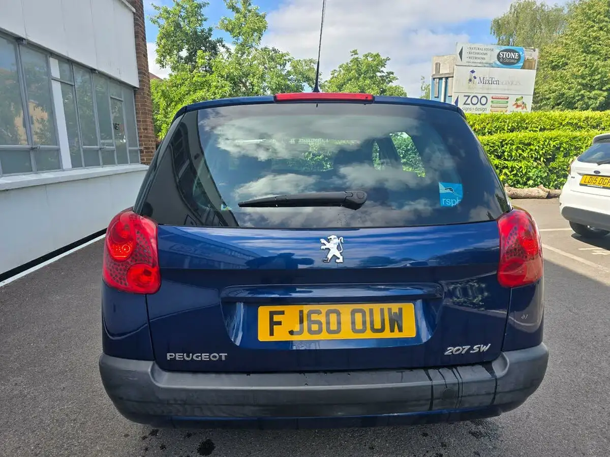 2011-peugeot-207-sw-14-s-big-9