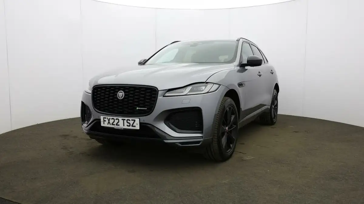 2022-jaguar-f-pace-20-p250-r-dynamic-black-big-38