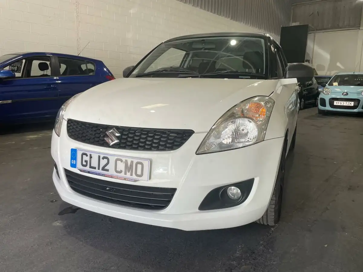 2012-suzuki-swift-12-attitude-3d-big-5