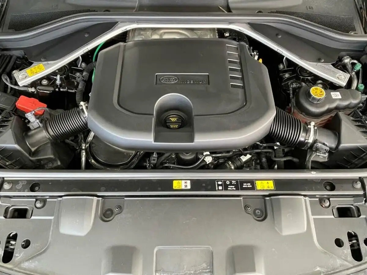 2022-land-rover-range-rover-30-d300-se-big-15