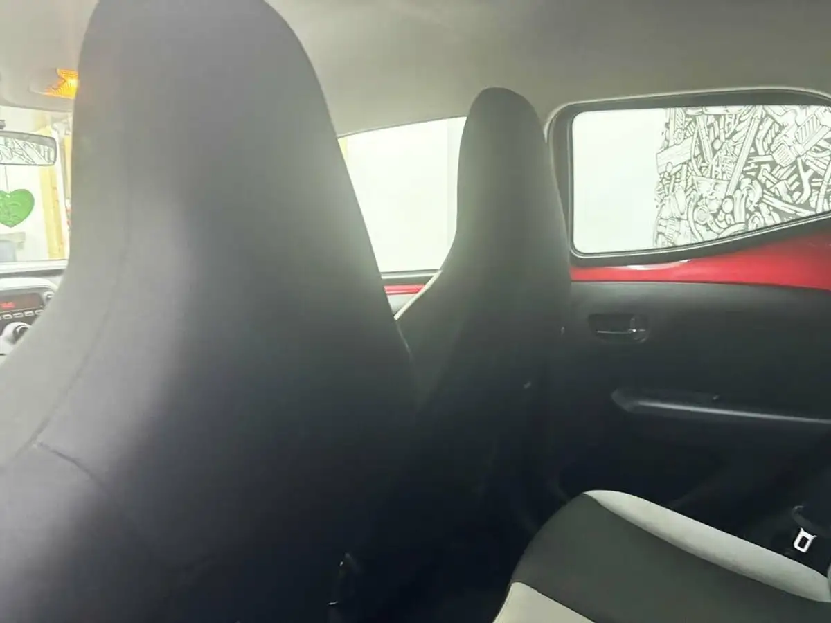 2018-toyota-aygo-10-vvt-i-x-play-71bhp-5d-big-24